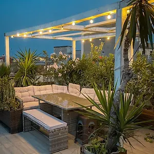 Gasthof Follow The Sun - Rooftop Terrace, Catania